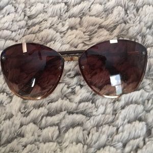 Tahari Sunglasses